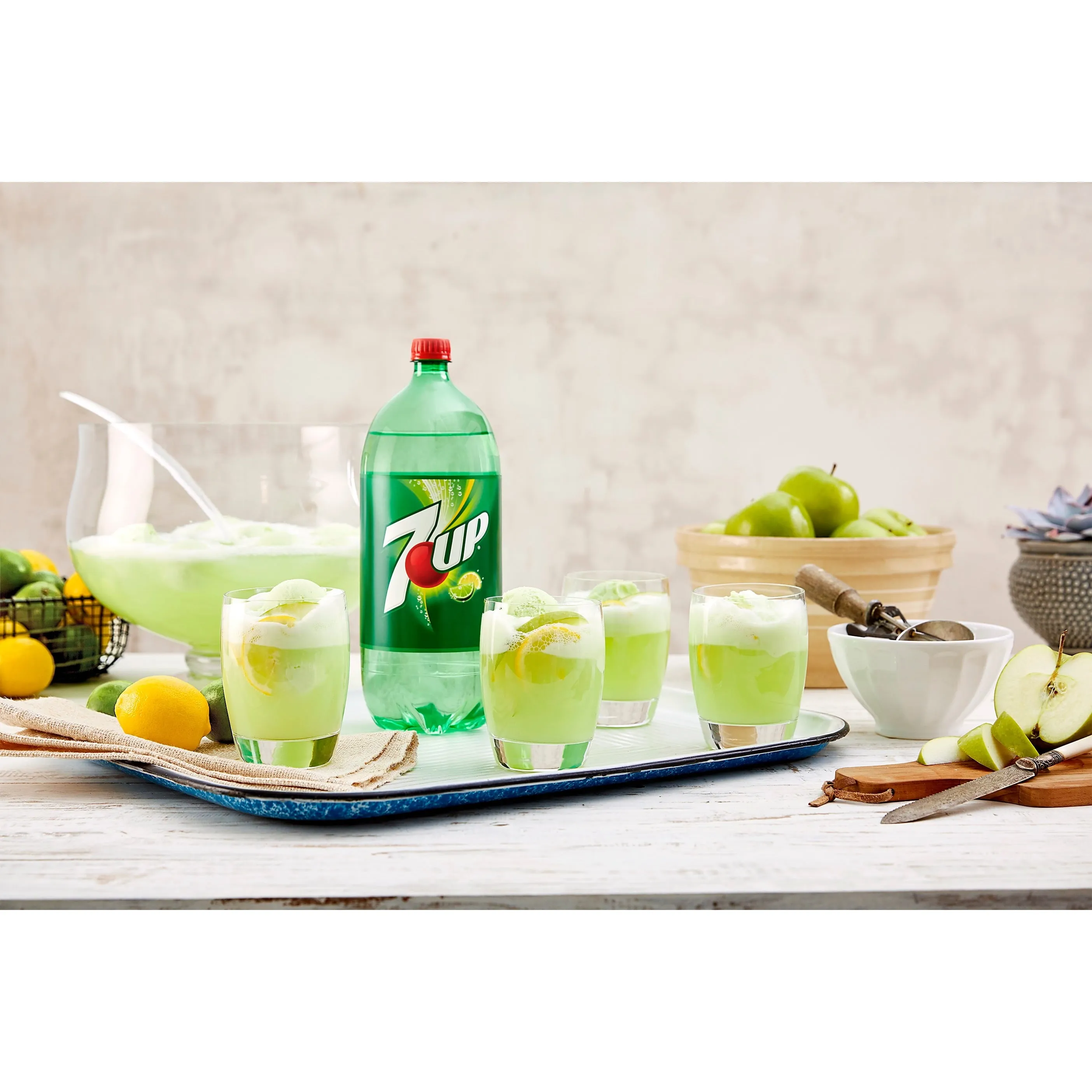 7UP Lemon Lime Soda, 2 L bottle