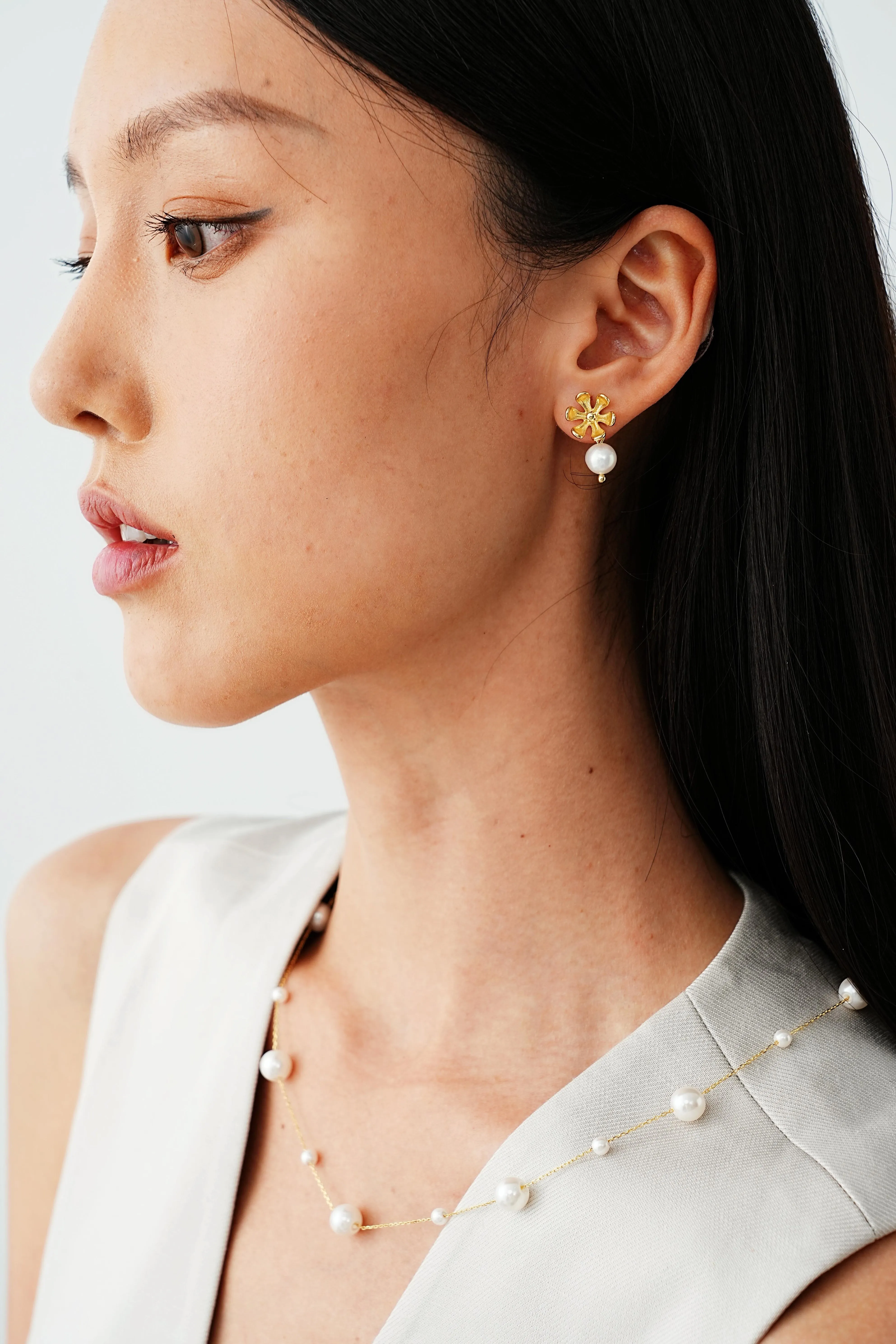 Floral Pearl 18K Gold Earrings