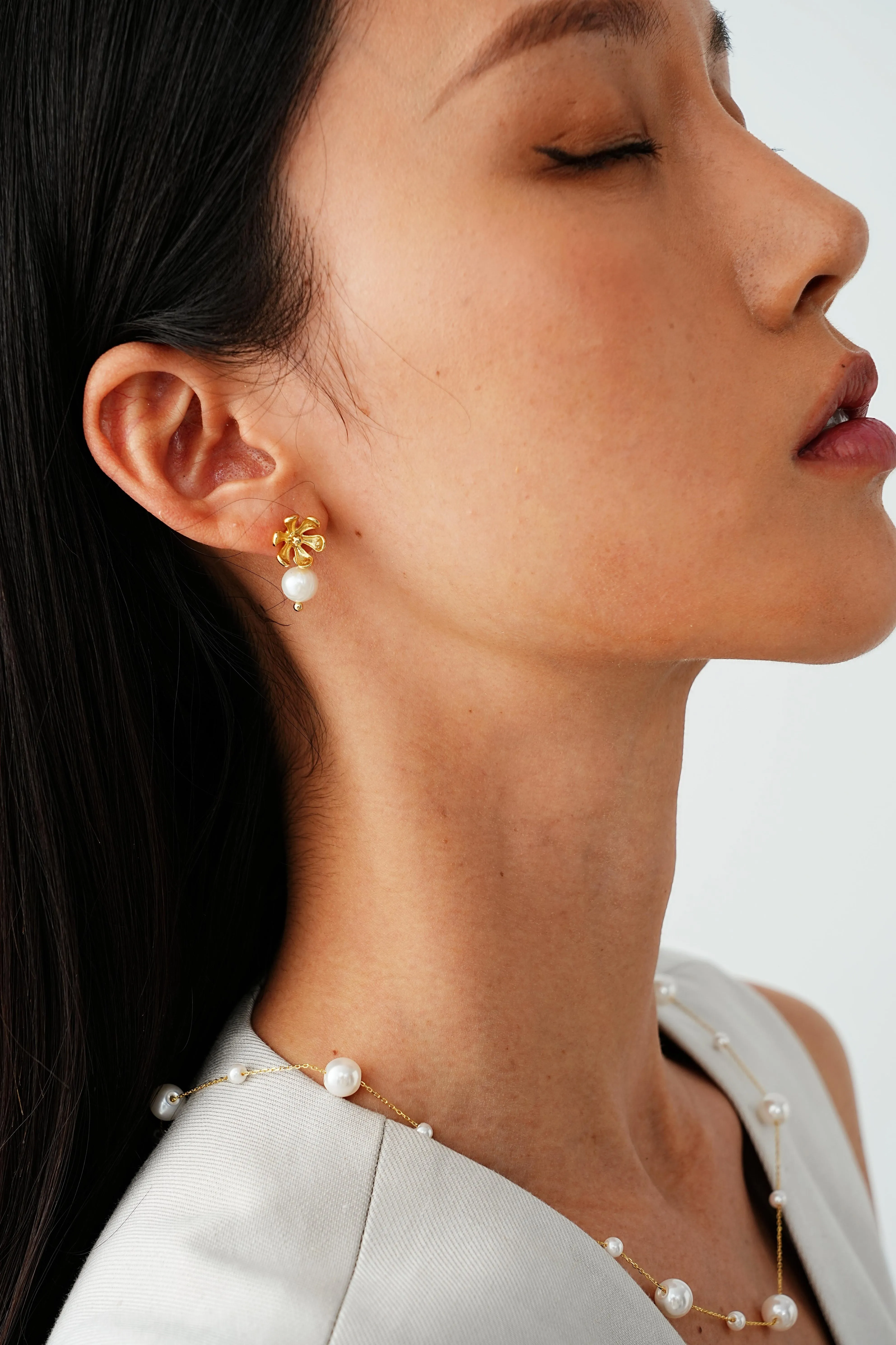 Floral Pearl 18K Gold Earrings