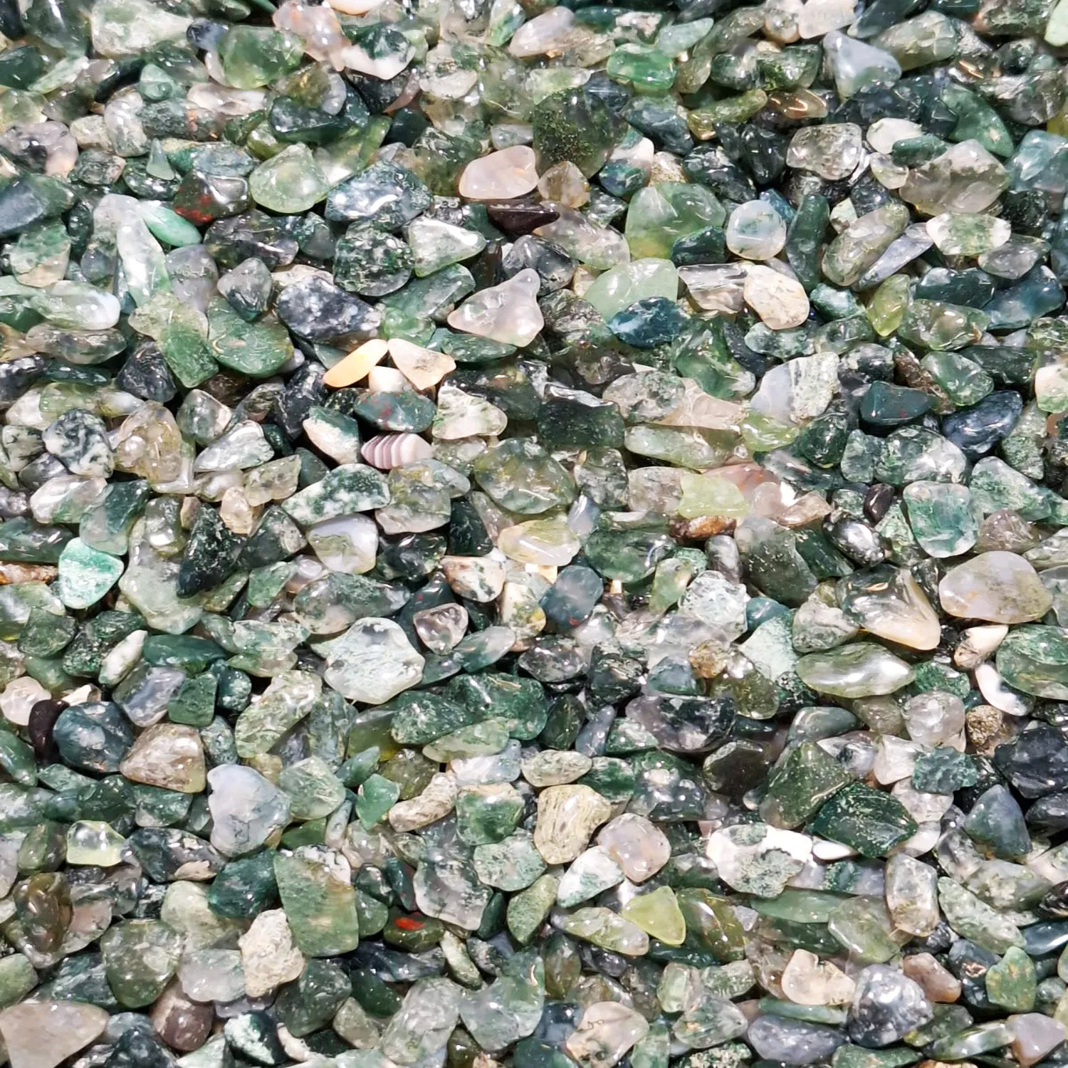 Green Moss Agate Mini Gem Chip – Your Nature-Loving Vibe Booster