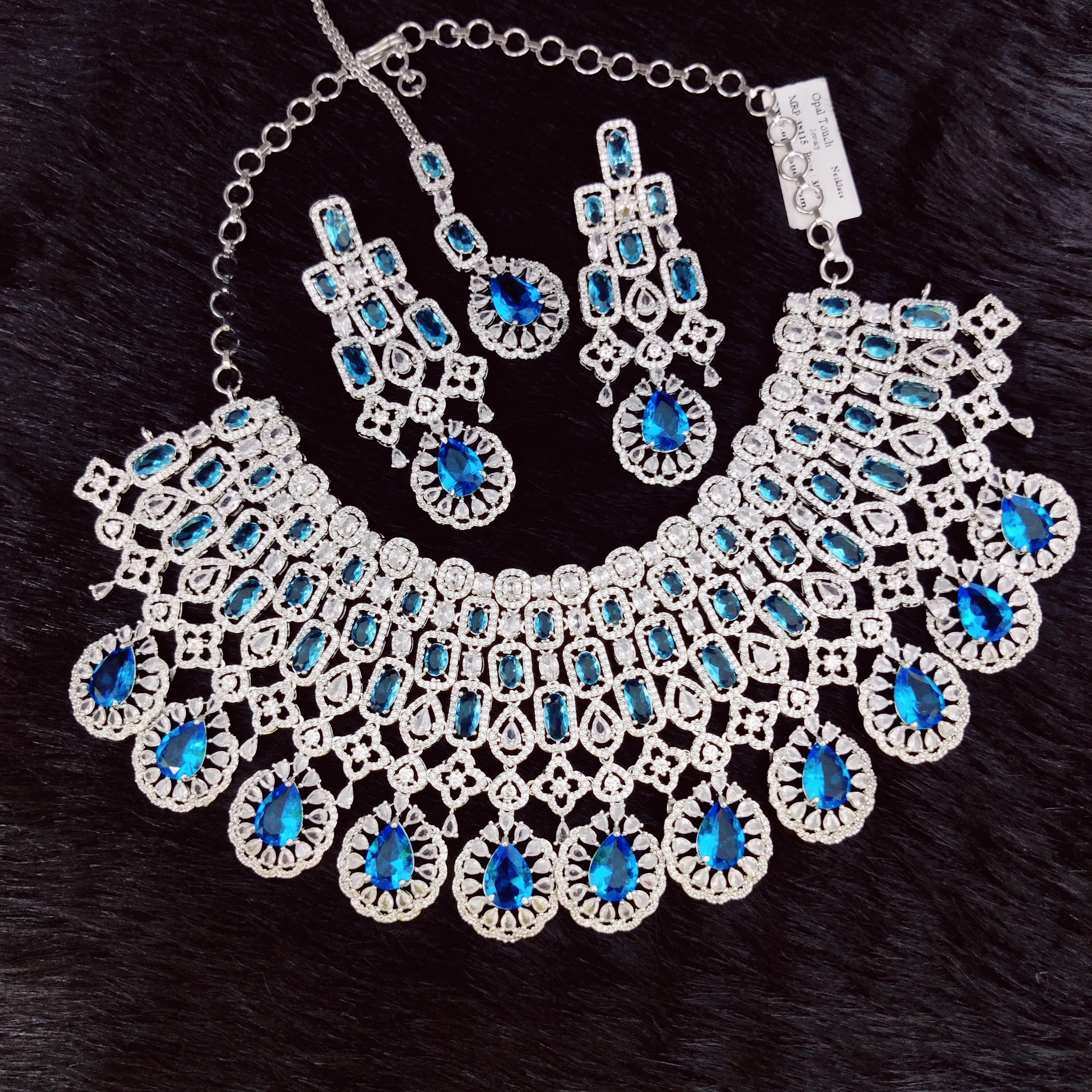 Ocean Breeze Necklace in Rhodium